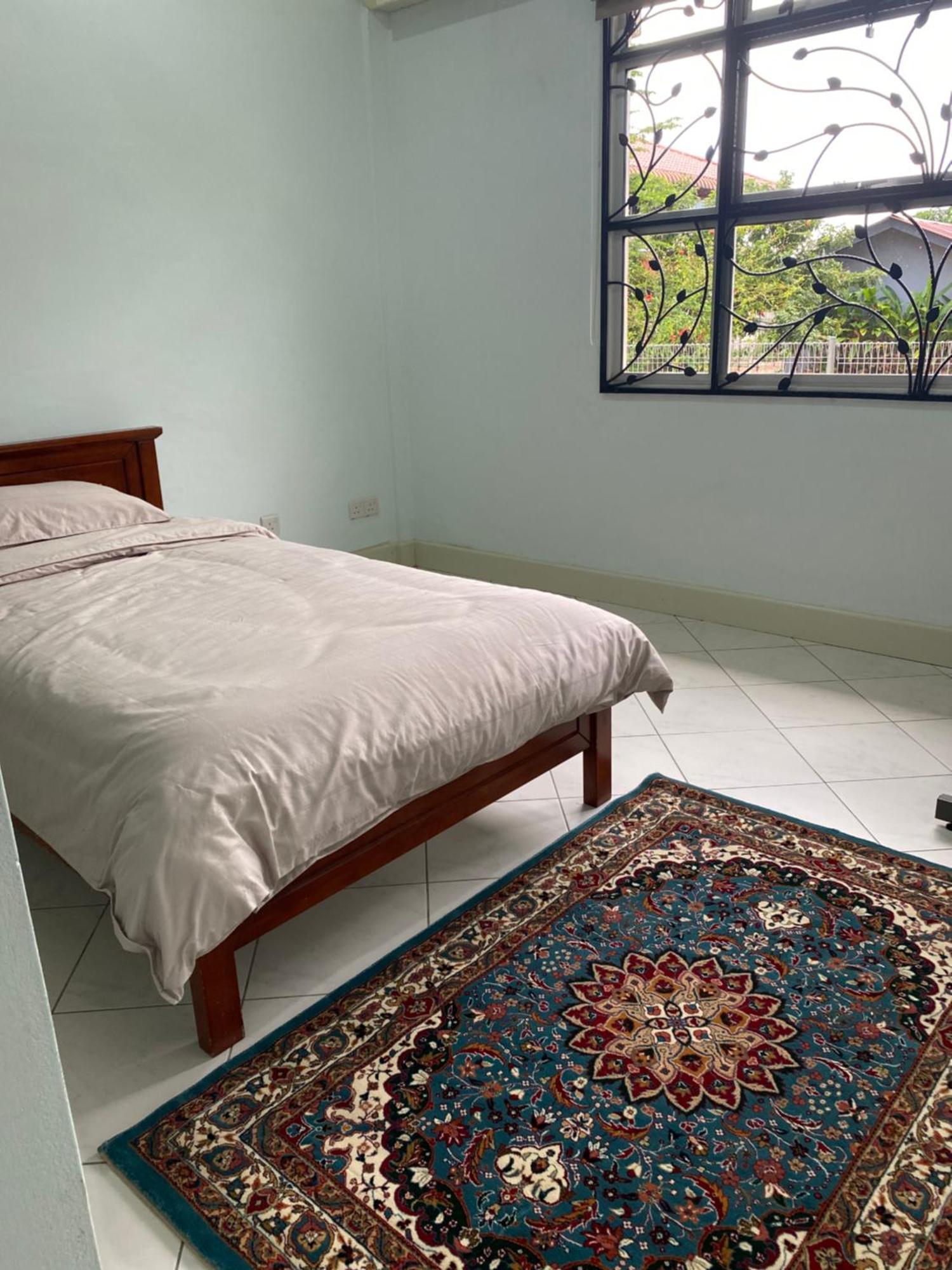 Karya Retreat Villa Kuching Exteriör bild